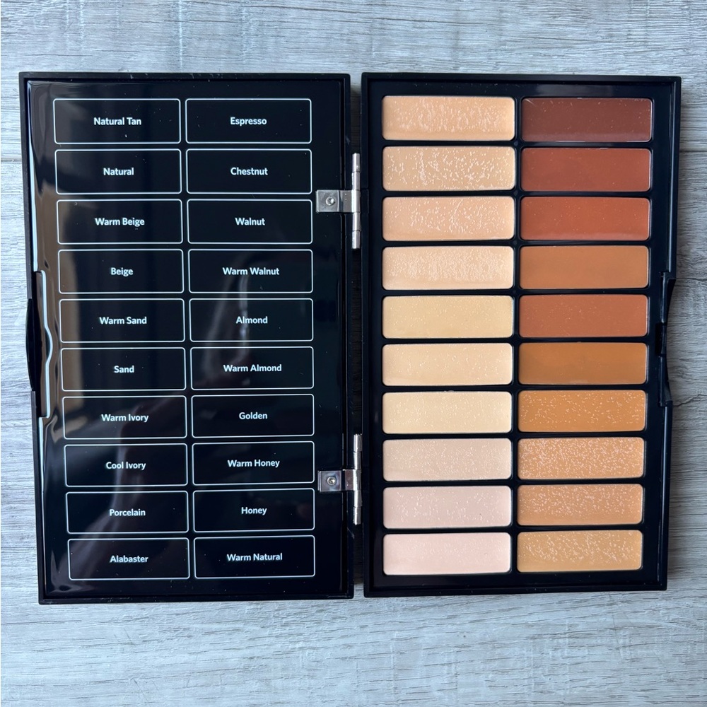 Bobbi Brown BBU Pro Face Palette NEW in box